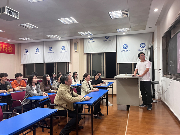 藝林師說 王琦教授引領(lǐng)研究生跨學(xué)科交流，共繪文化藝術(shù)新圖景